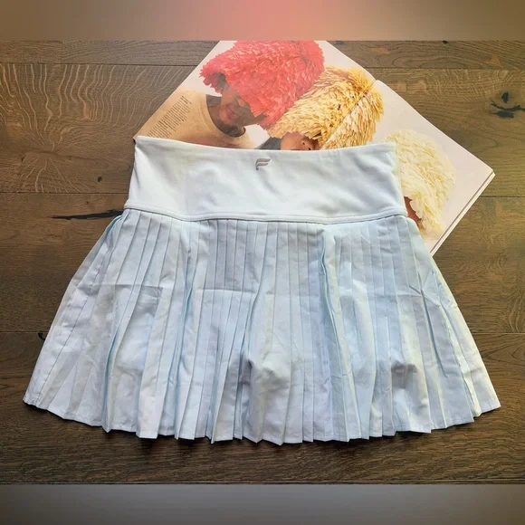 New Fabletics Hot Shot Pleated Skirt/Built-In Shorts Ultra Mini Iced Out Size S - Picture 13 of 13